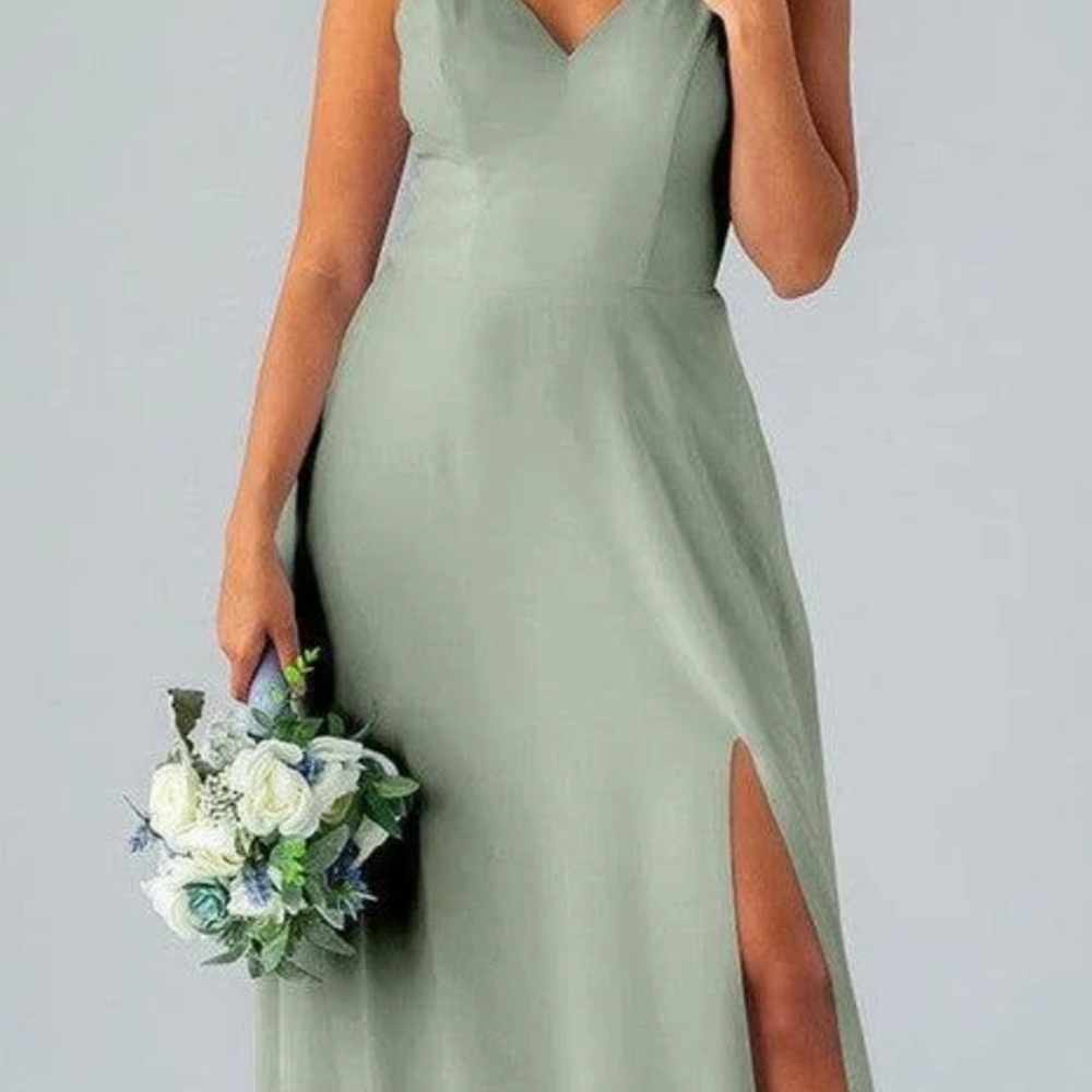 Elegant Sage Green Sleeveless Dress